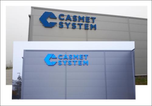 casmet-system. Litery z taśmy aluminiowej z niebieskimi modułami ledowymi.