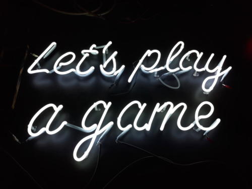 Lets play neon z białej rurki 